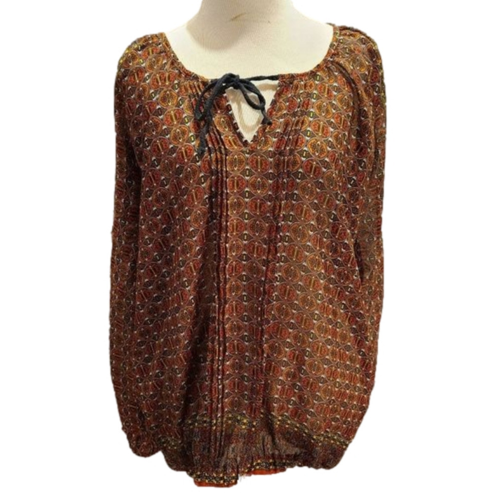 Beautiful Stories Sheer long sleeve elastic cuff